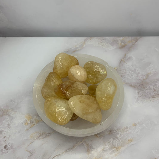 Energieversterkende bergkristal trommelsteen – ideaal voor healing