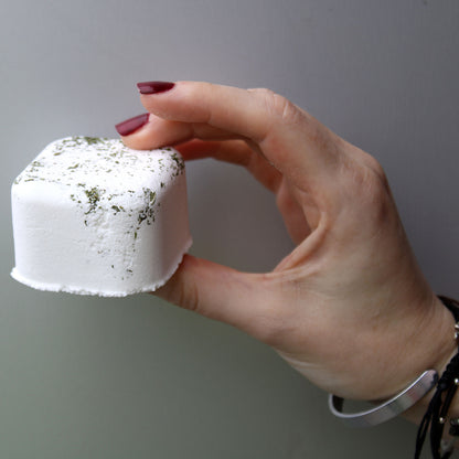 Gemma gemdroom de webshop voor al uw edelstenen, handgemaakte keramiek juwelen en kaarsen. Aromatherapie shower steamer 80g belgie kick start